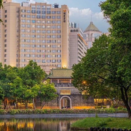 Yuexiu Hotel Guangzhou, Curio Collection By Hilton Esterno foto