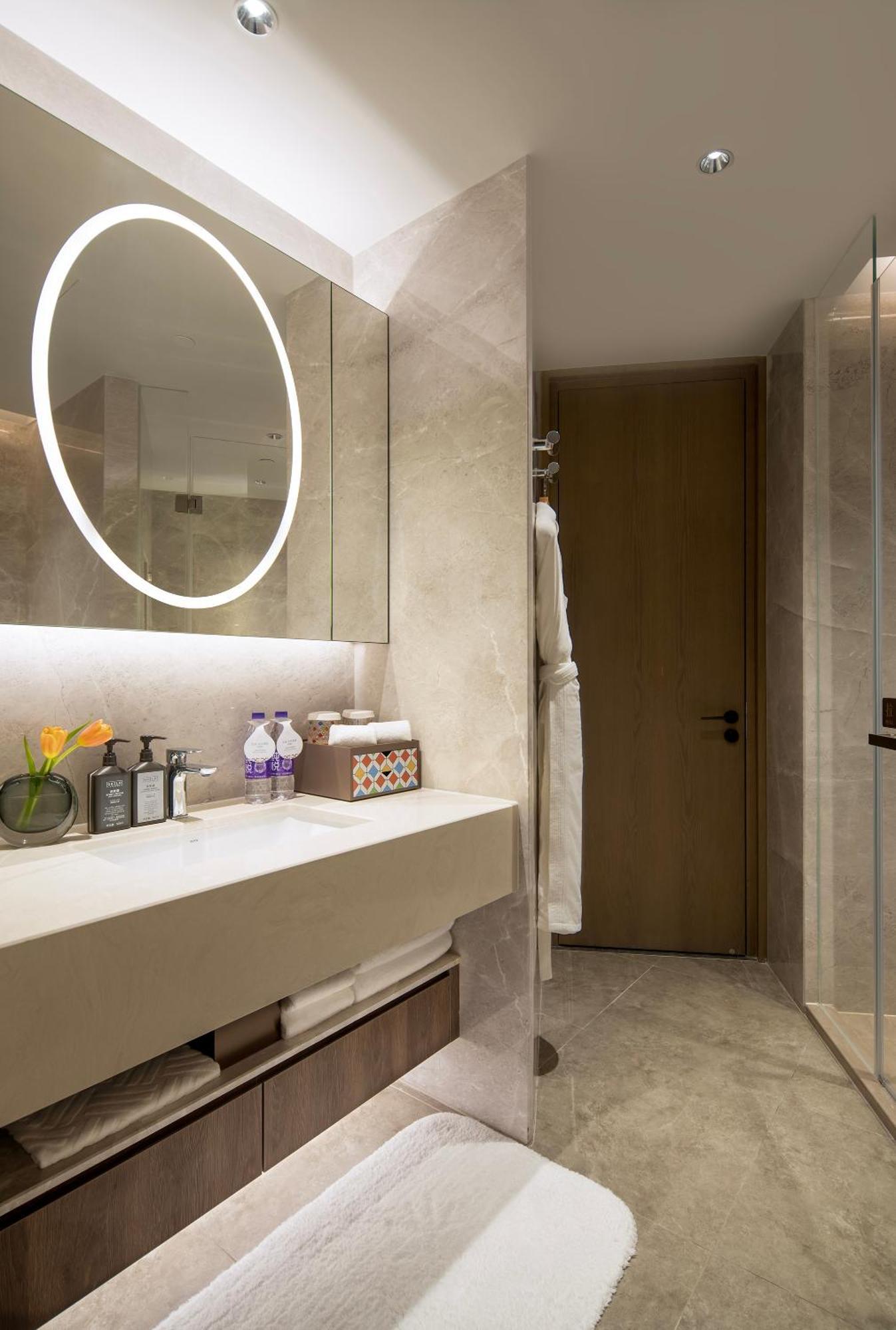 Yuexiu Hotel Guangzhou, Curio Collection By Hilton Esterno foto