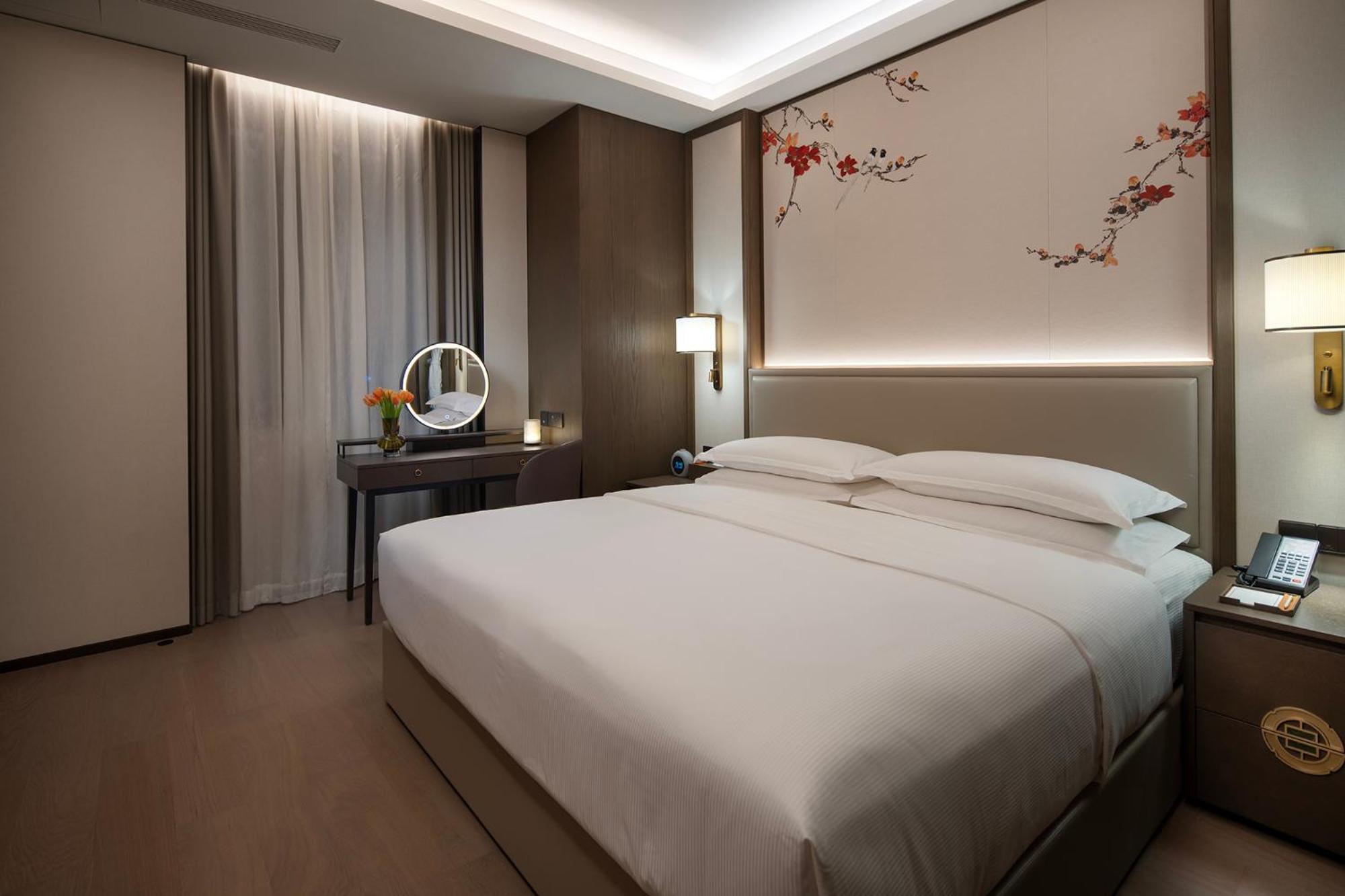 Yuexiu Hotel Guangzhou, Curio Collection By Hilton Esterno foto