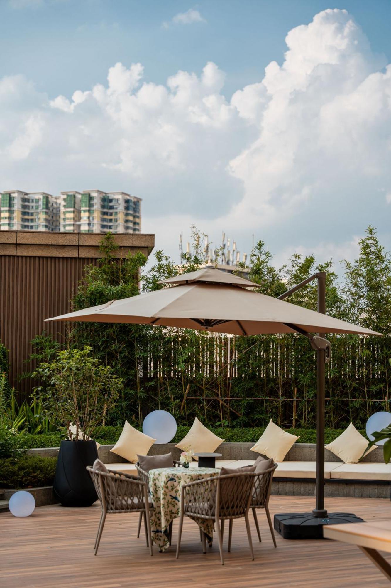 Yuexiu Hotel Guangzhou, Curio Collection By Hilton Esterno foto