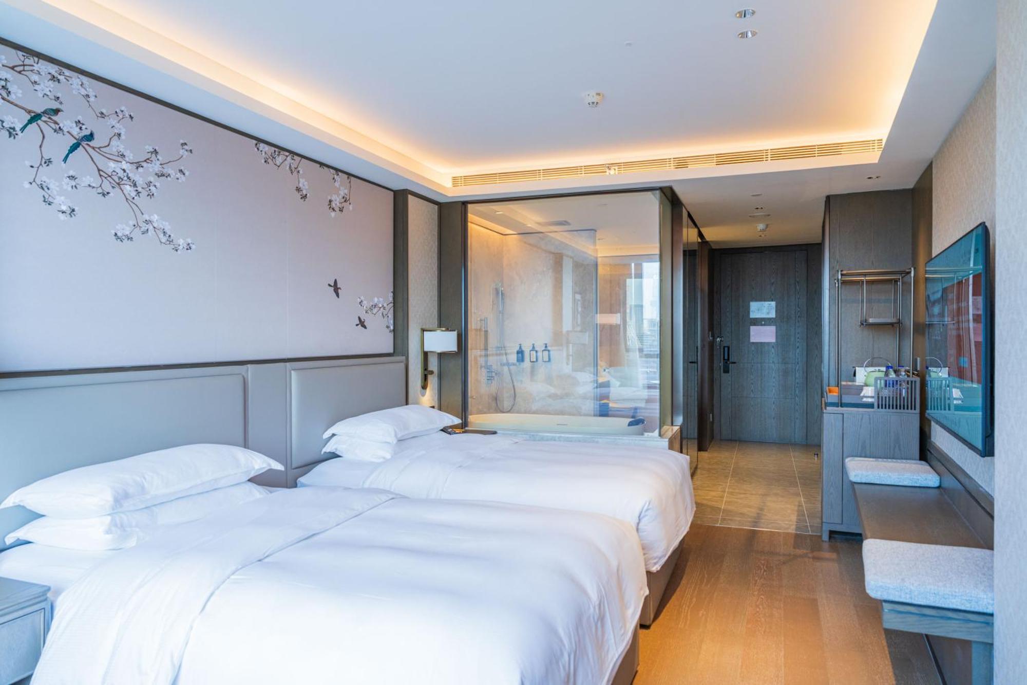 Yuexiu Hotel Guangzhou, Curio Collection By Hilton Esterno foto