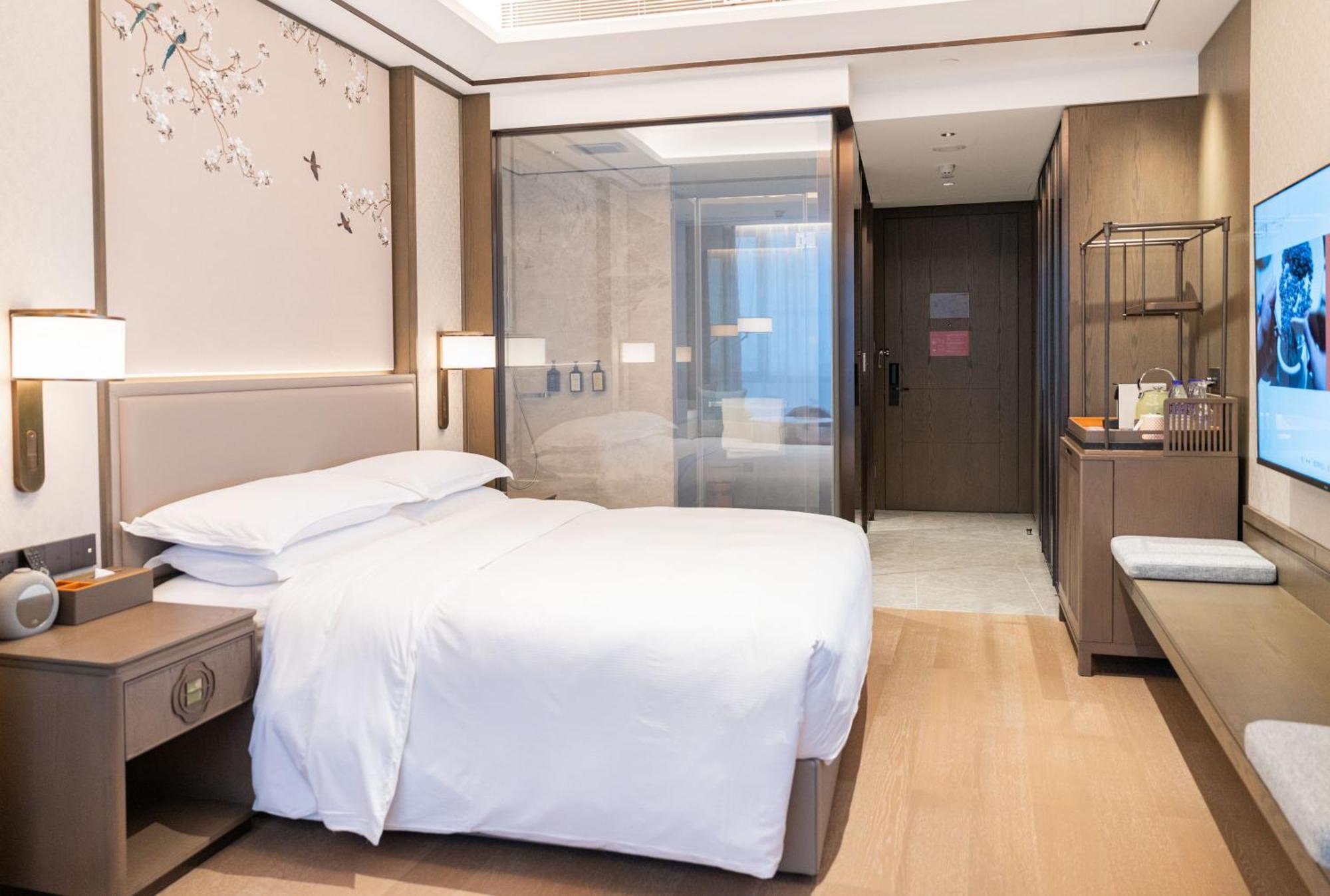 Yuexiu Hotel Guangzhou, Curio Collection By Hilton Esterno foto