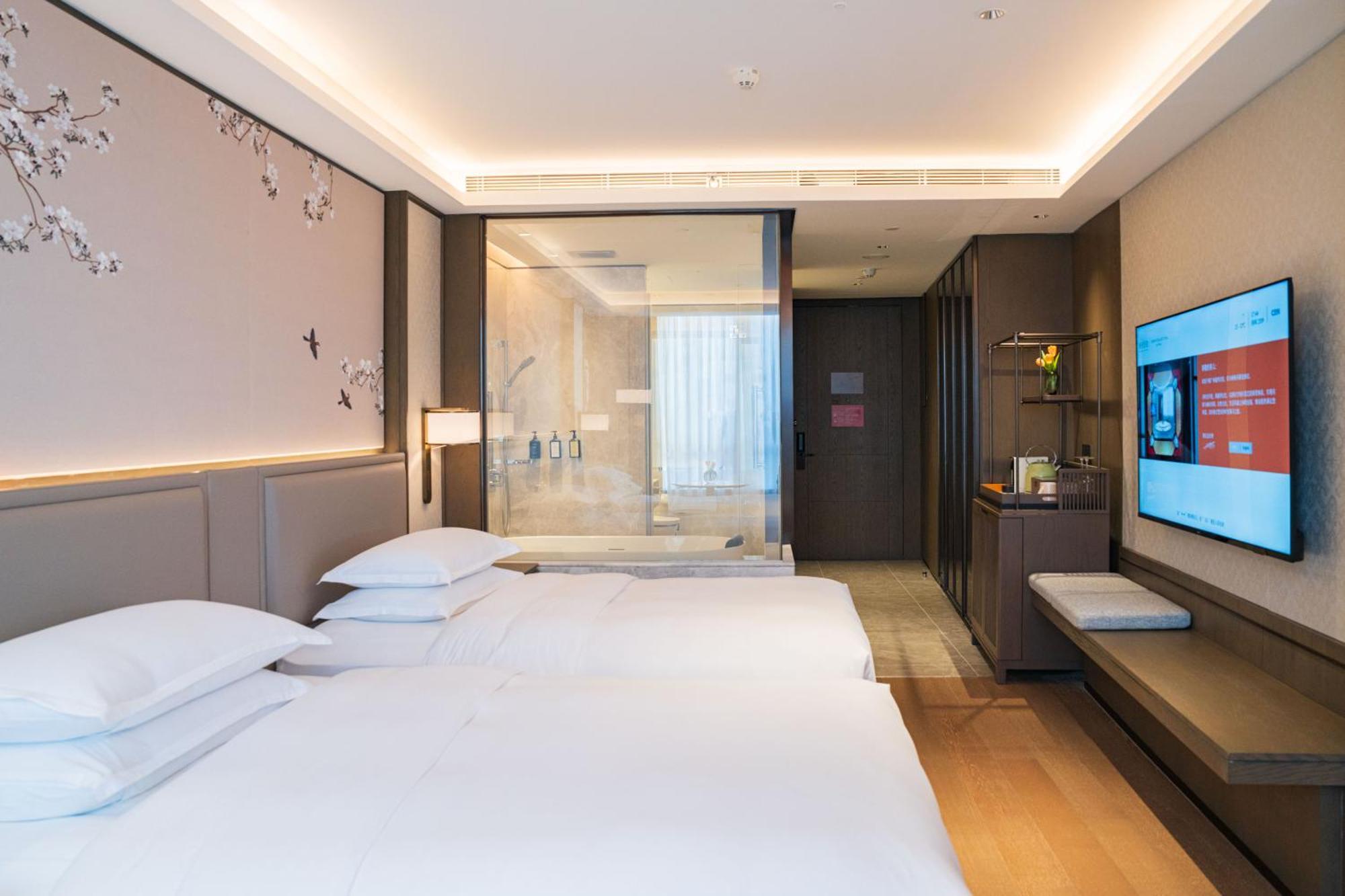Yuexiu Hotel Guangzhou, Curio Collection By Hilton Esterno foto