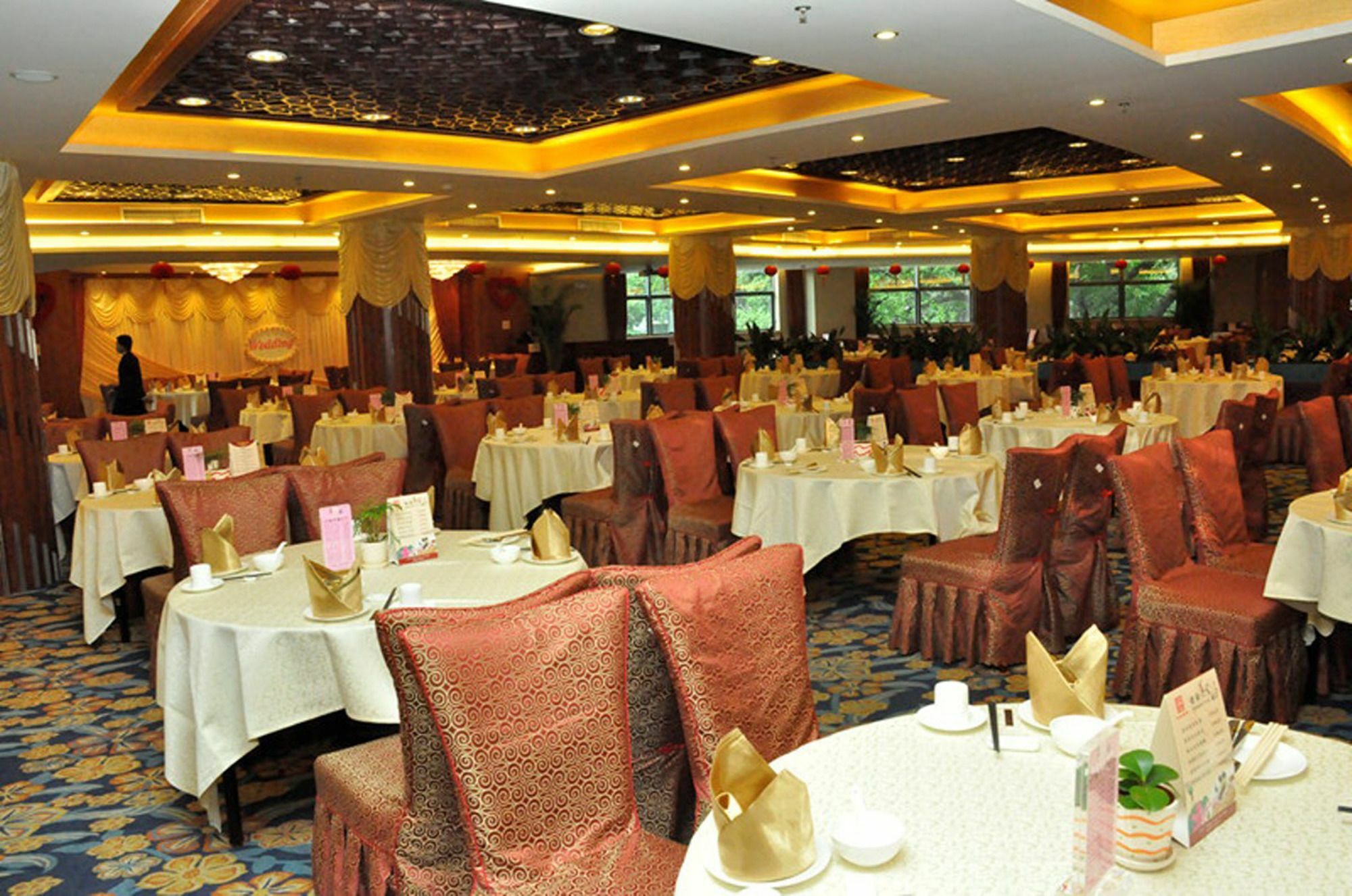Yuexiu Hotel Guangzhou, Curio Collection By Hilton Esterno foto