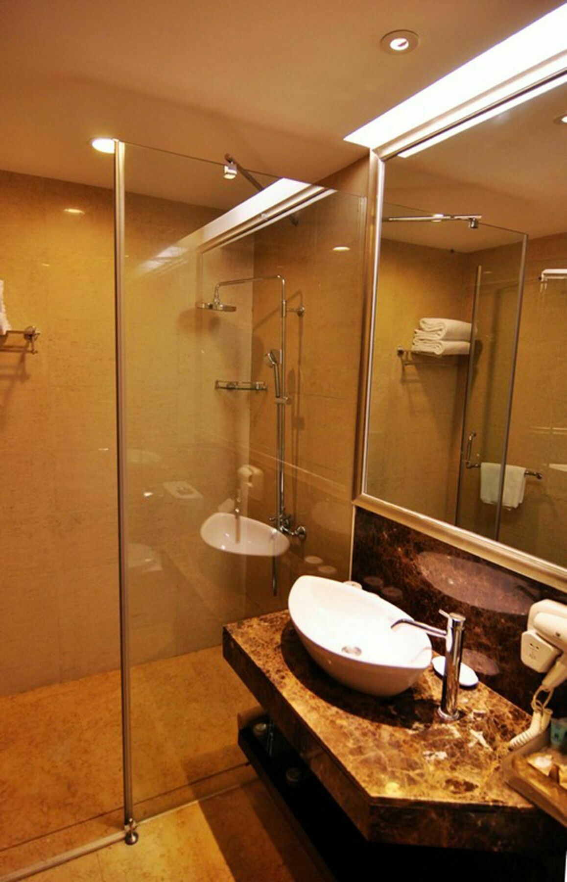 Yuexiu Hotel Guangzhou, Curio Collection By Hilton Esterno foto